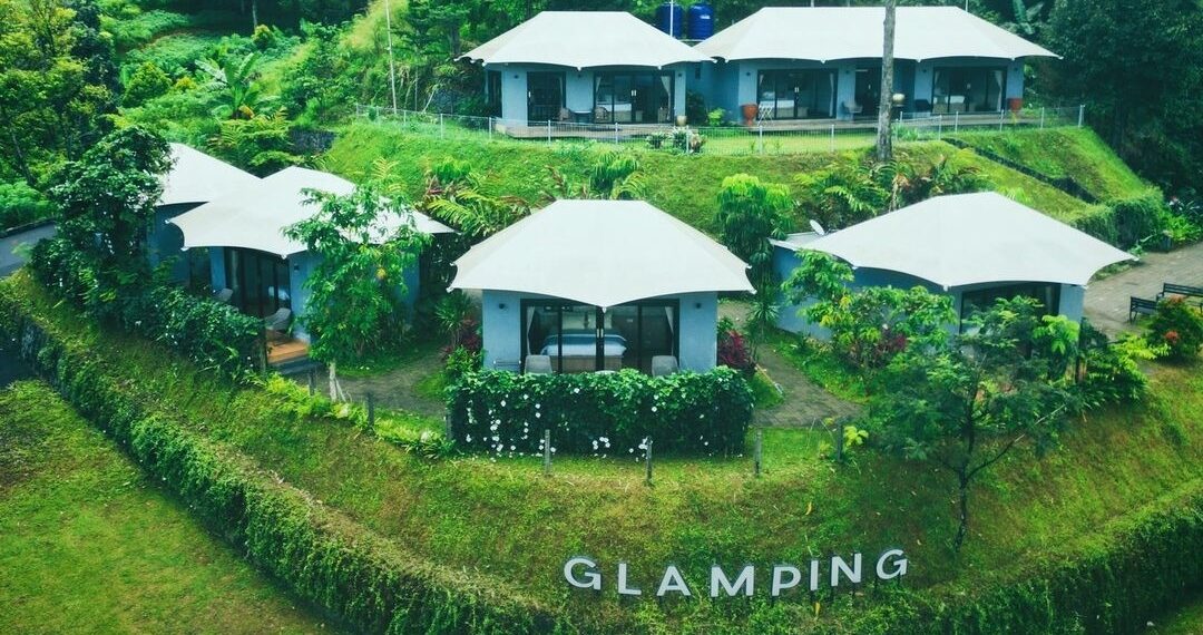 Salah satu tempat Glamping yang ada di Bogor. (Foto: Instagram @pelangipark.glamping)